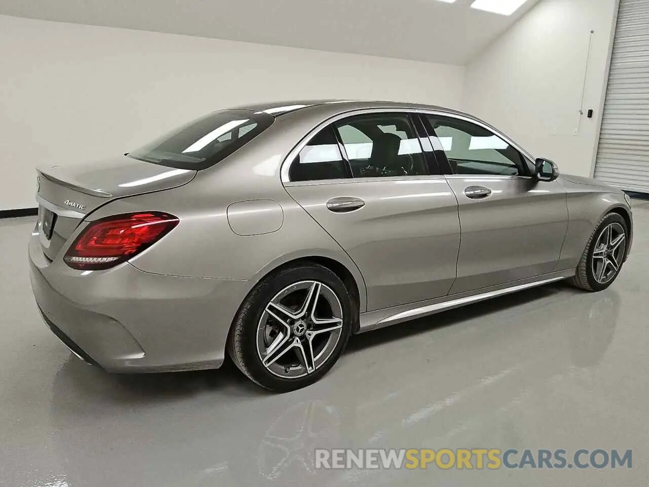 3 fotografías del automóvil dañado 55SWF8EB8LU323346 MERCEDES-BENZ C-CLASS 2020