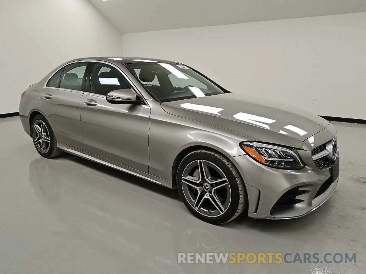 4 fotografías del automóvil dañado 55SWF8EB8LU323346 MERCEDES-BENZ C-CLASS 2020