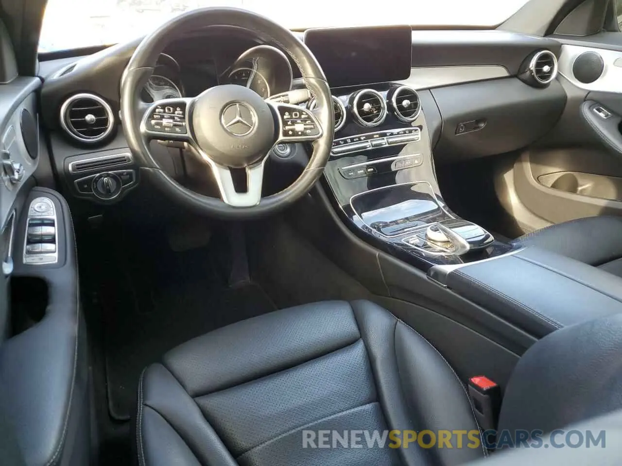 8 fotografías del automóvil dañado 55SWF8EBXLU326720 MERCEDES-BENZ C-CLASS 2020