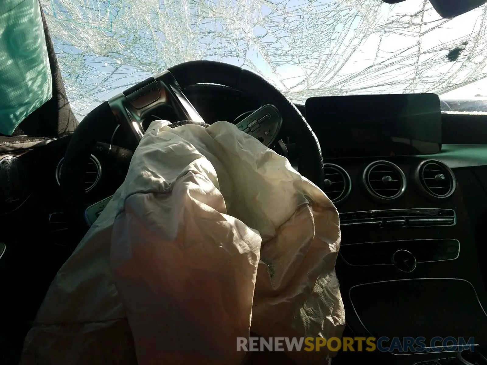 9 fotografías del automóvil dañado W1KWF6EB2LR585286 MERCEDES-BENZ C CLASS 2020