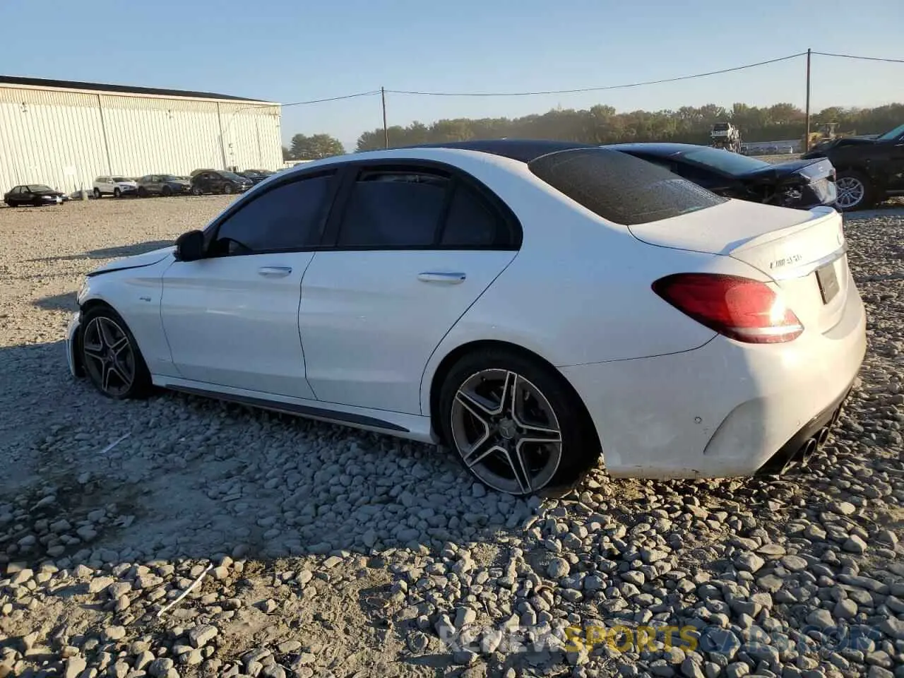 2 fotografías del automóvil dañado W1KWF6EB6LR588319 MERCEDES-BENZ C-CLASS 2020
