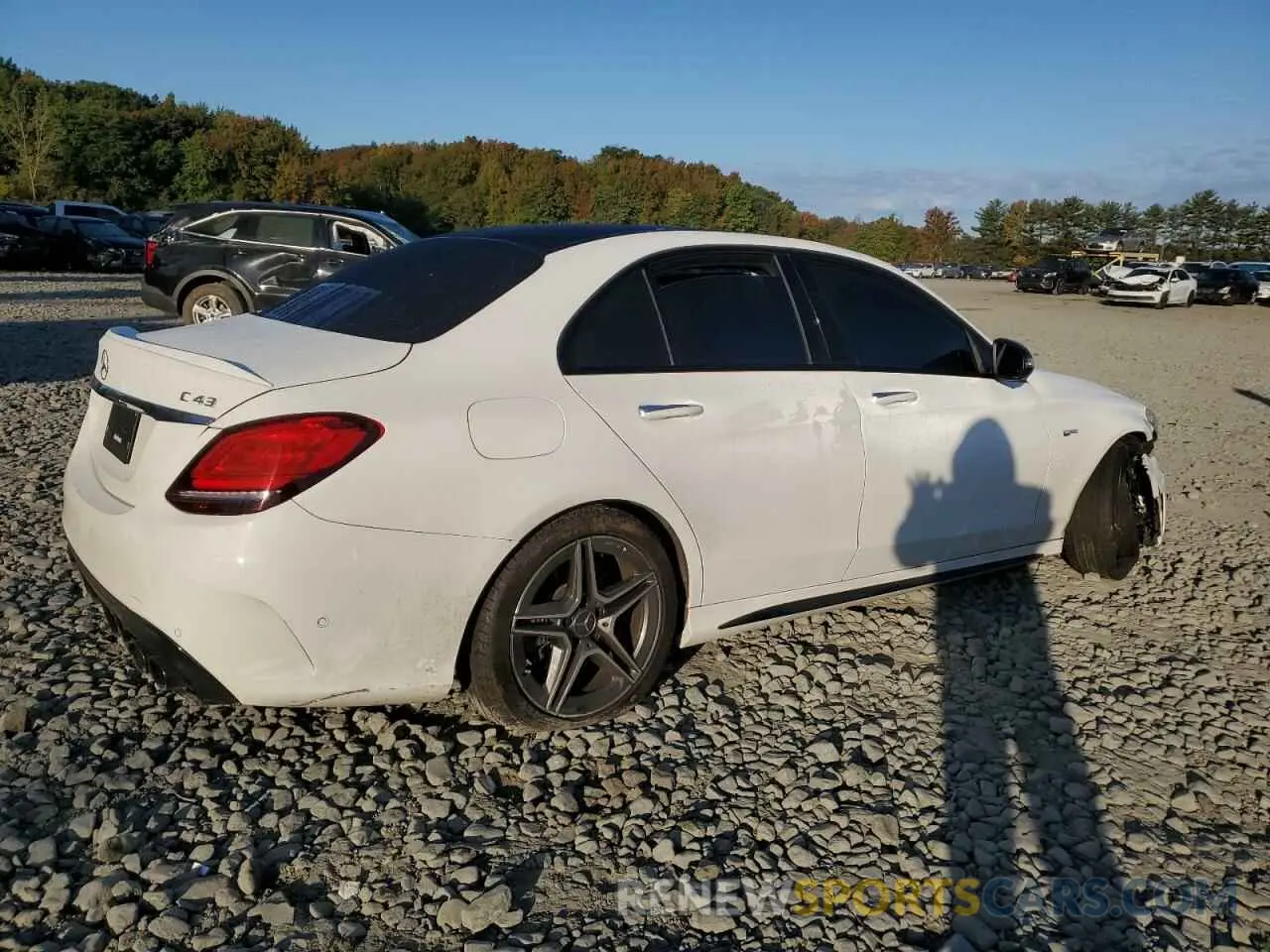 3 fotografías del automóvil dañado W1KWF6EB6LR588319 MERCEDES-BENZ C-CLASS 2020