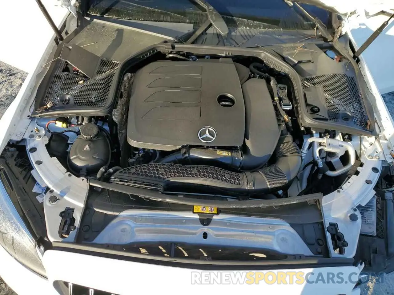 11 fotografías del automóvil dañado W1KWF8DB0LR597840 MERCEDES-BENZ C-CLASS 2020