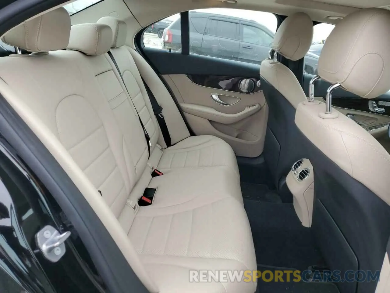 10 fotografías del automóvil dañado W1KWF8DB4LR570902 MERCEDES-BENZ C-CLASS 2020