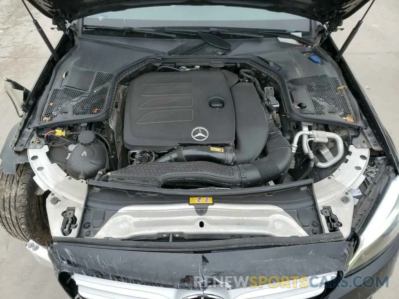 11 fotografías del automóvil dañado W1KWF8DB4LR570902 MERCEDES-BENZ C-CLASS 2020