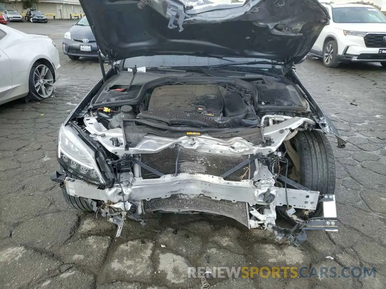 11 fotografías del automóvil dañado W1KWF8DB5LR599664 MERCEDES-BENZ C-CLASS 2020