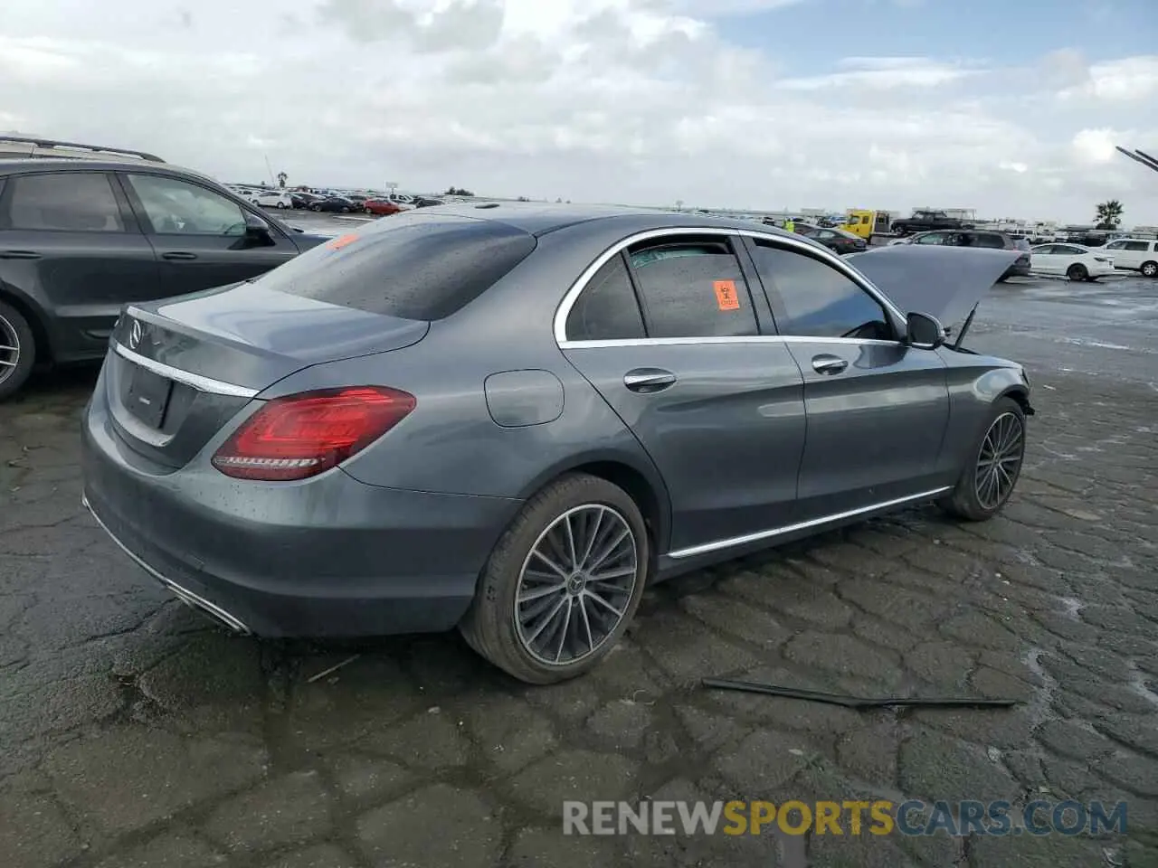 3 fotografías del automóvil dañado W1KWF8DB5LR599664 MERCEDES-BENZ C-CLASS 2020