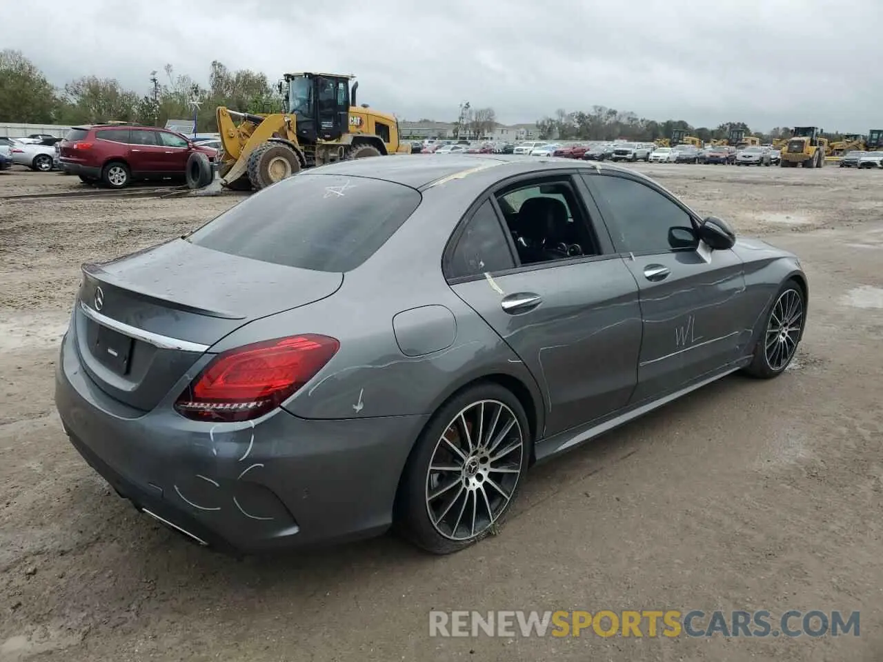 3 fotografías del automóvil dañado W1KWF8DB6LR583232 MERCEDES-BENZ C-CLASS 2020