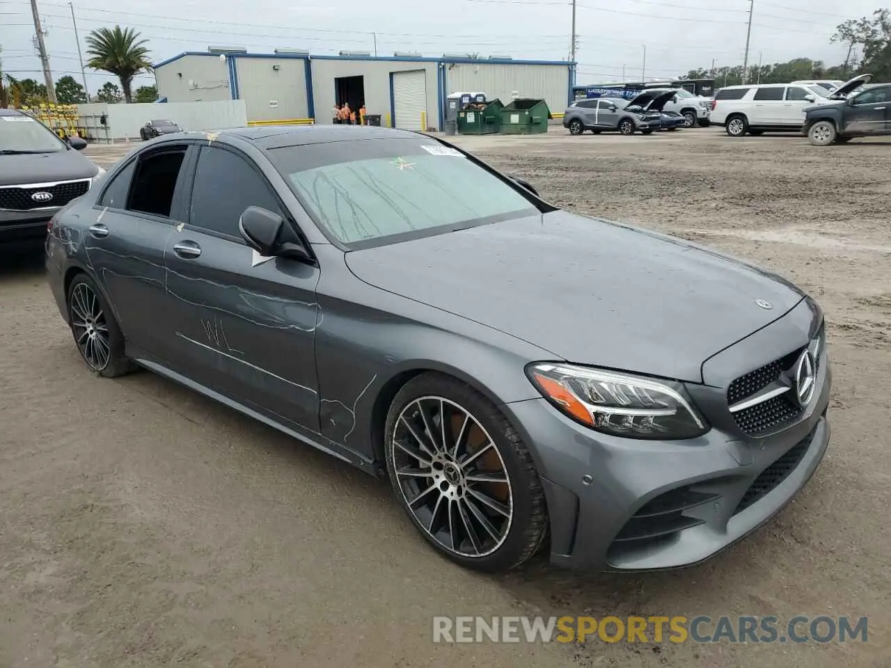4 fotografías del automóvil dañado W1KWF8DB6LR583232 MERCEDES-BENZ C-CLASS 2020