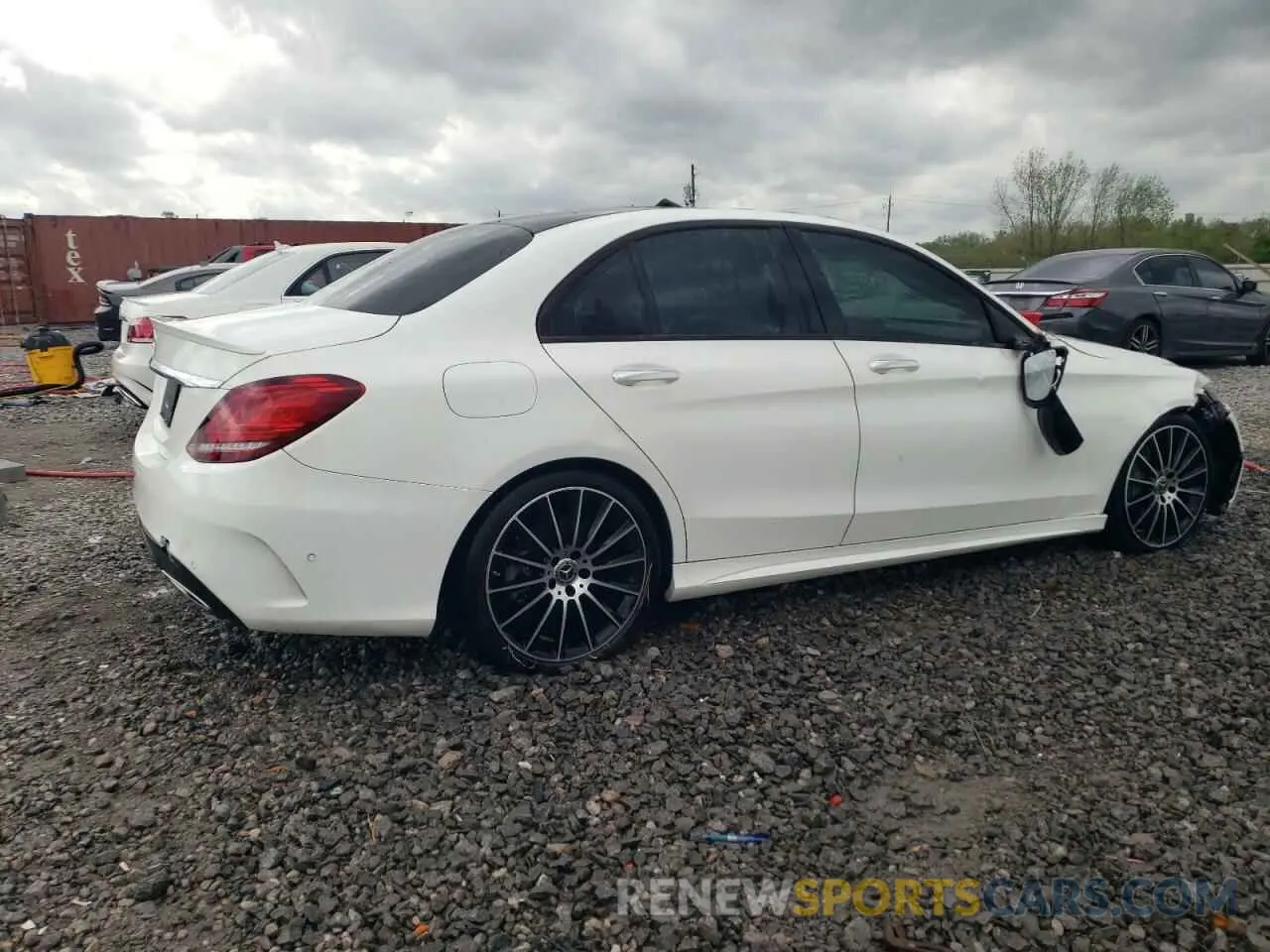 3 fotografías del automóvil dañado W1KWF8DB7LR591162 MERCEDES-BENZ C-CLASS 2020