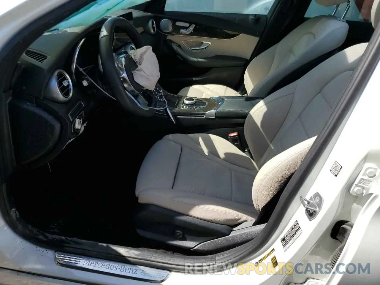 7 fotografías del automóvil dañado W1KWF8DB7LR591162 MERCEDES-BENZ C-CLASS 2020