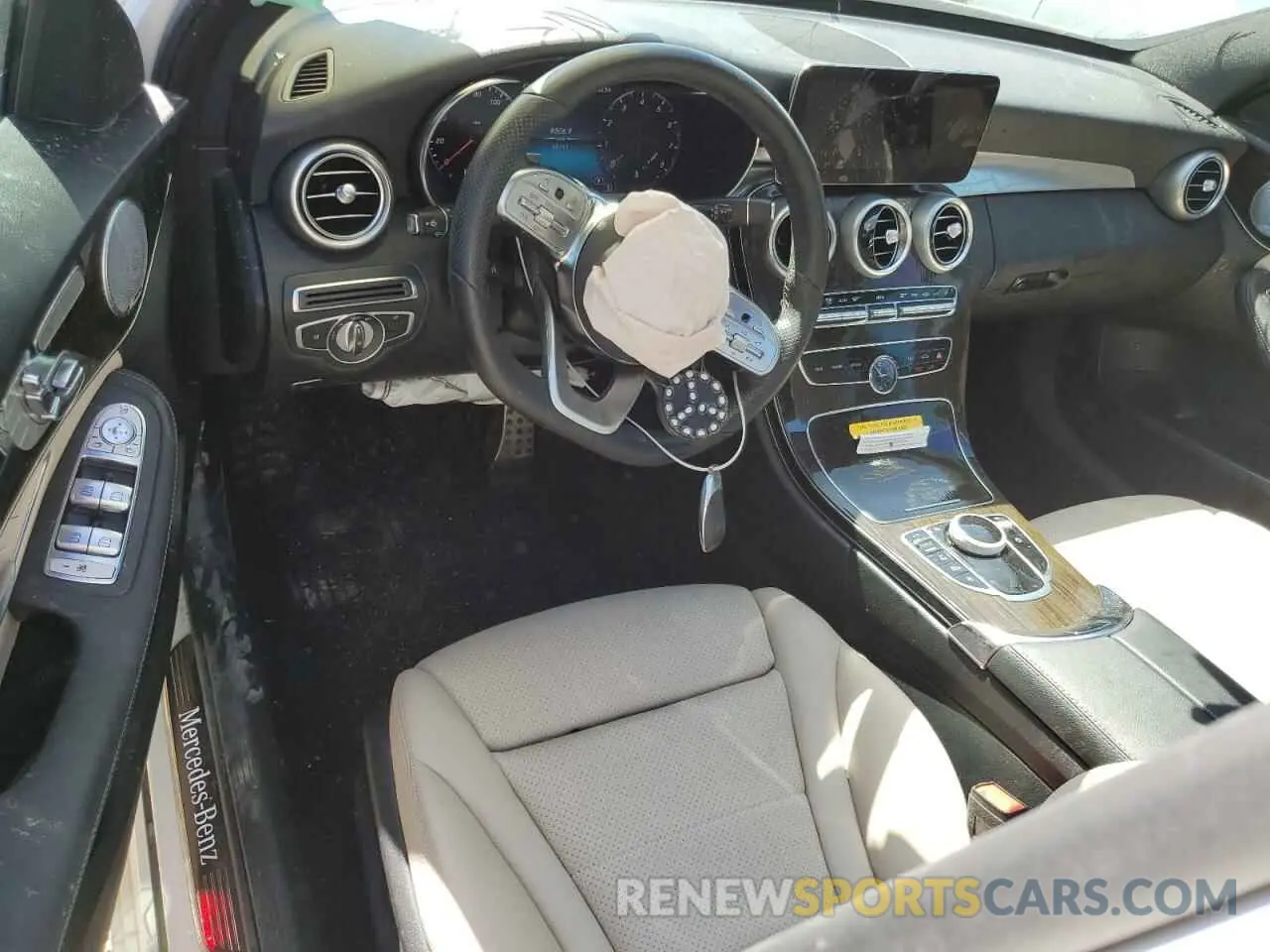 8 fotografías del automóvil dañado W1KWF8DB7LR591162 MERCEDES-BENZ C-CLASS 2020