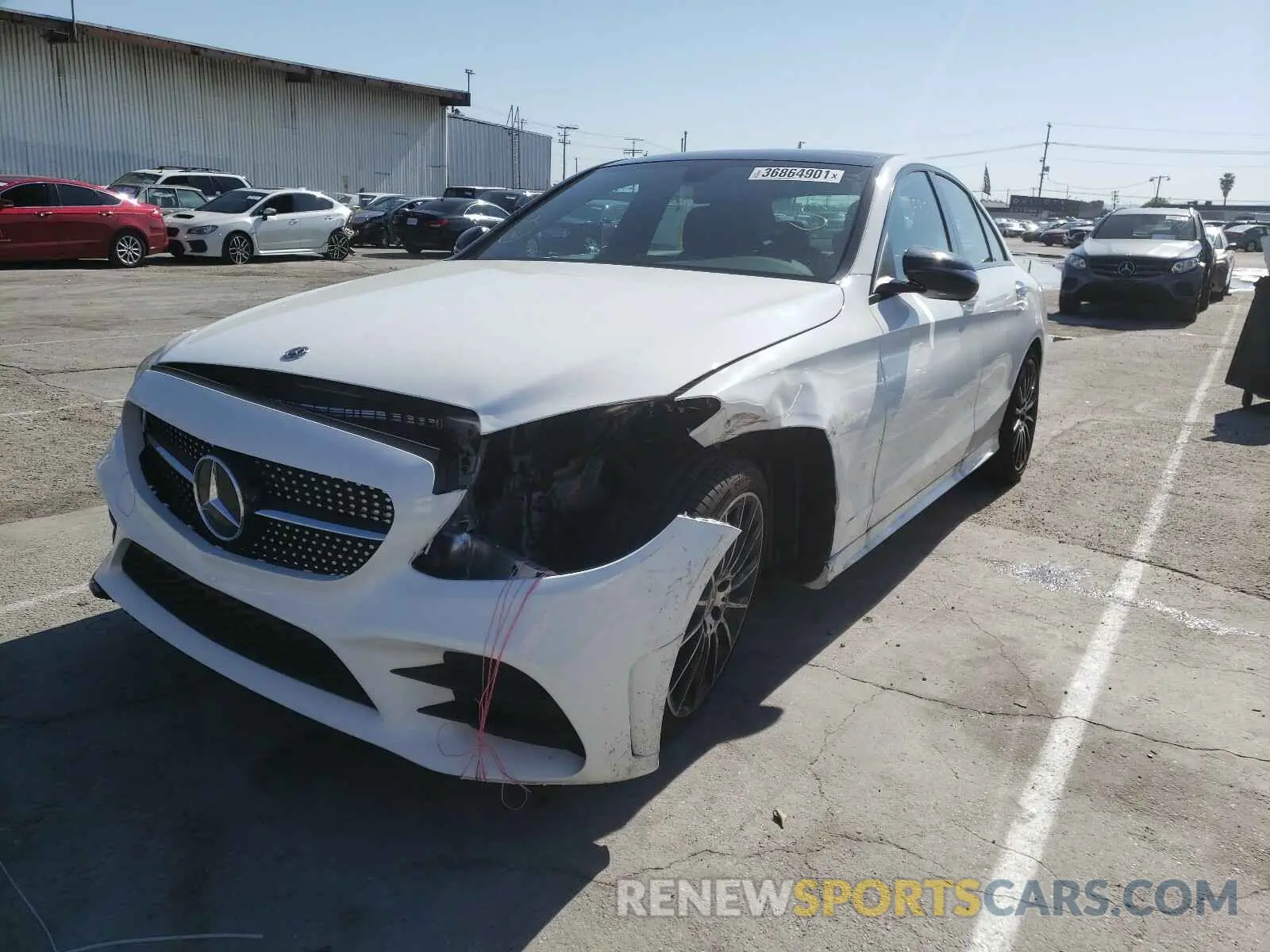 2 fotografías del automóvil dañado W1KWF8DB8LR599707 MERCEDES-BENZ C CLASS 2020