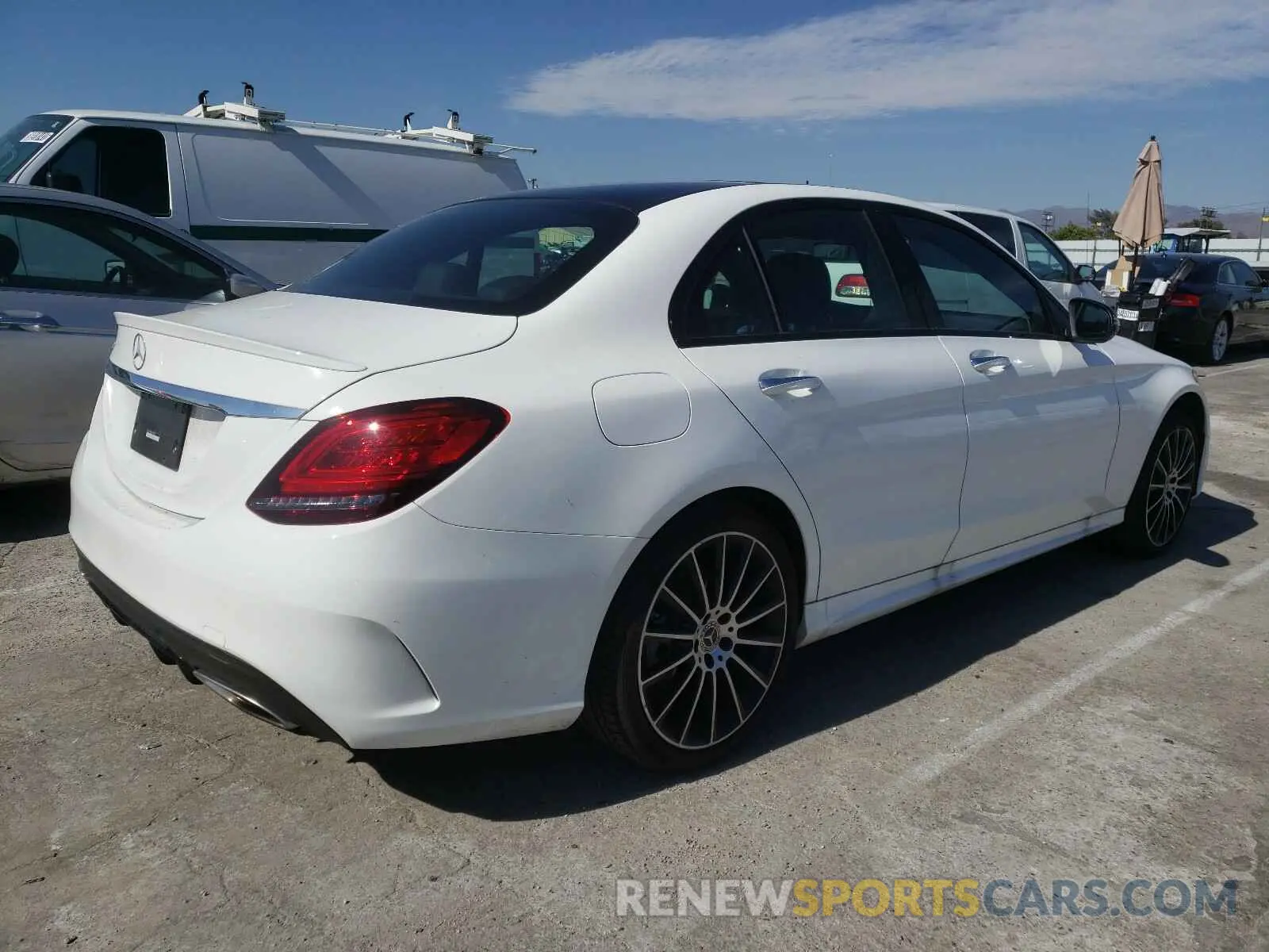 4 fotografías del automóvil dañado W1KWF8DB8LR599707 MERCEDES-BENZ C CLASS 2020