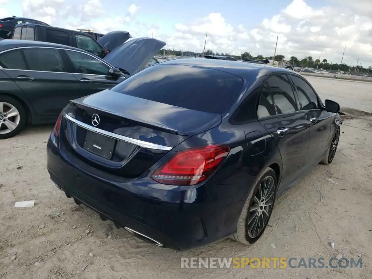 4 fotografías del automóvil dañado W1KWF8DBXLR584786 MERCEDES-BENZ C-CLASS 2020