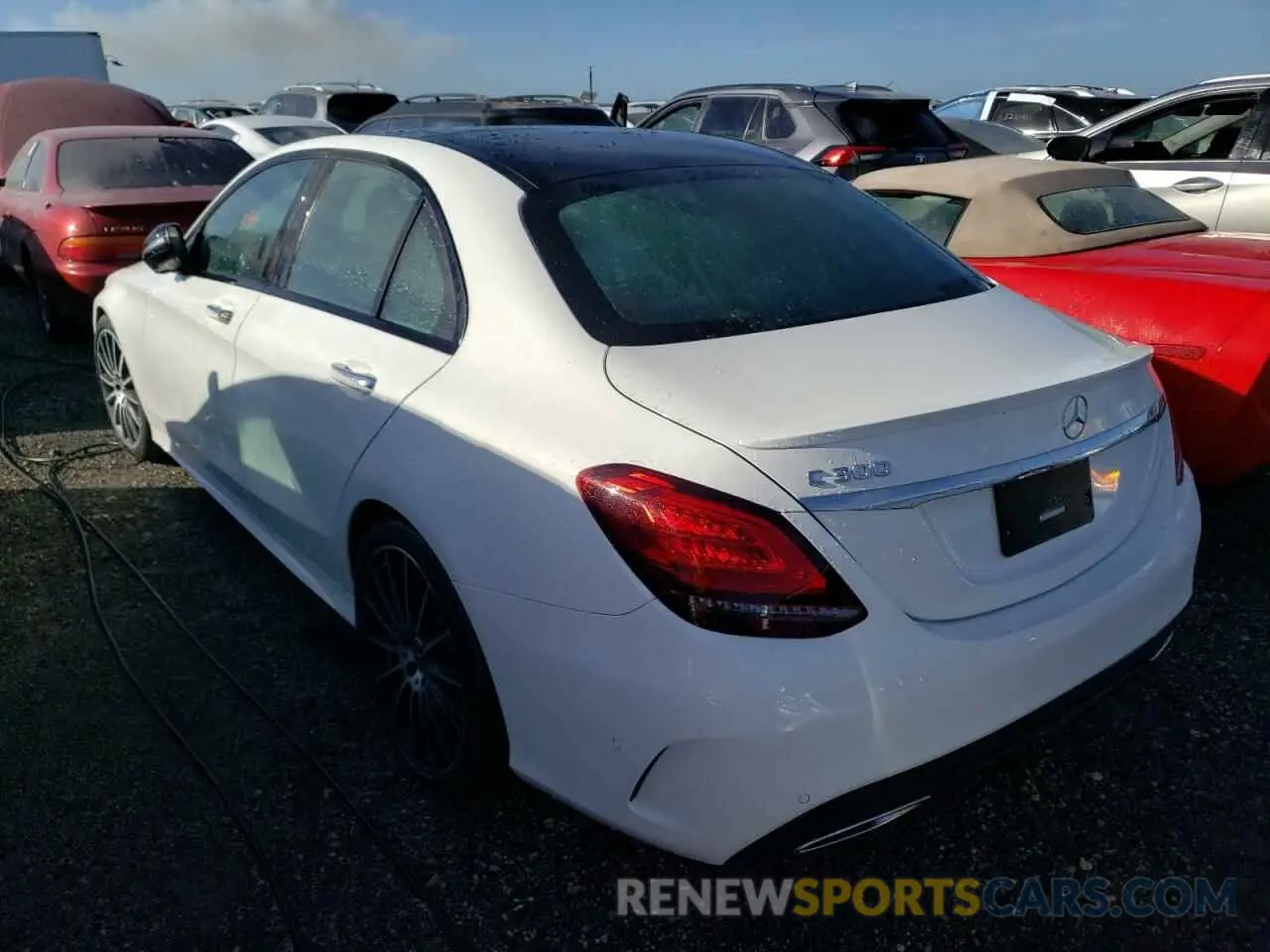 3 fotografías del automóvil dañado W1KWF8DBXLR591463 MERCEDES-BENZ C-CLASS 2020