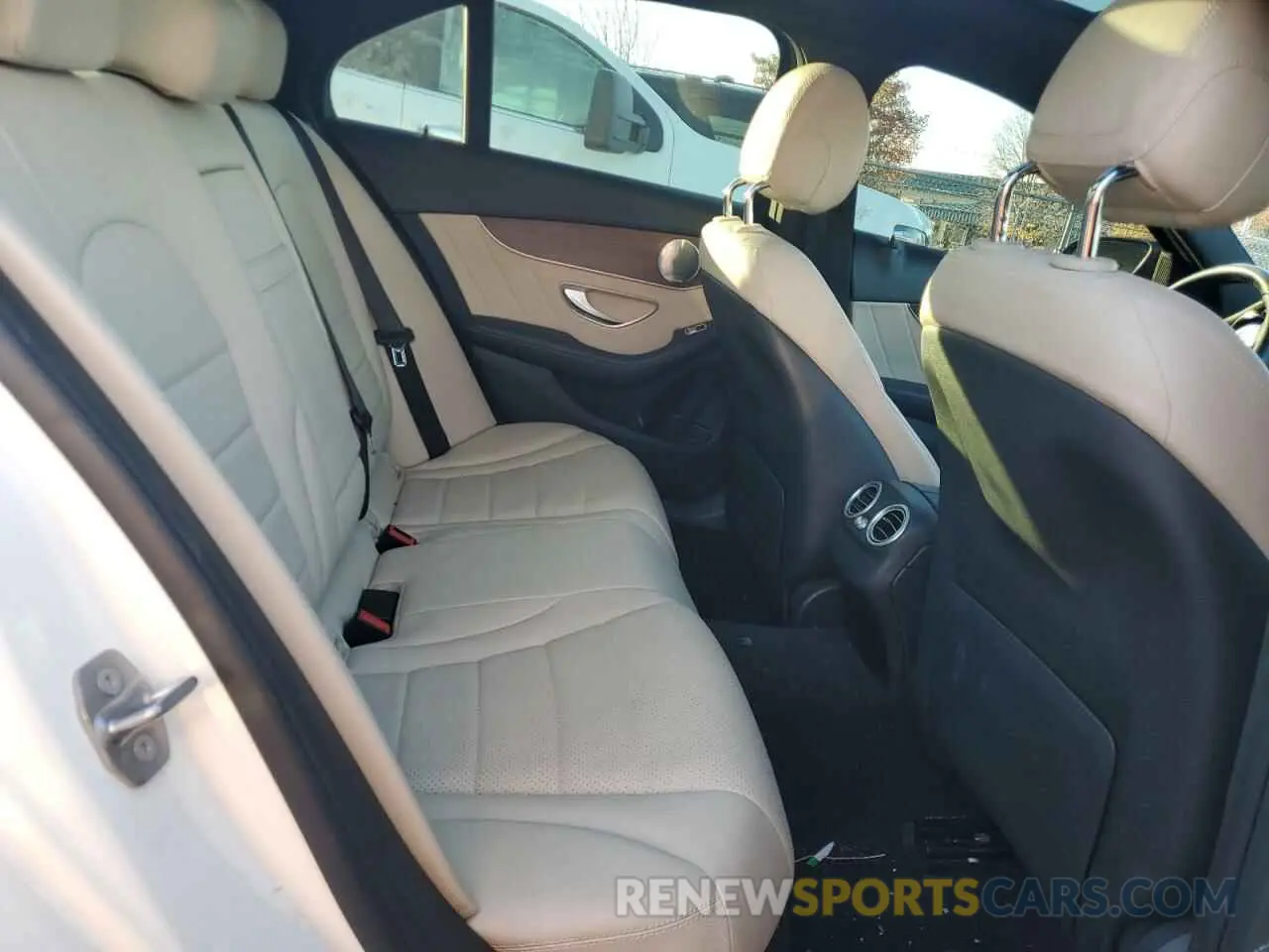 10 fotografías del automóvil dañado W1KWF8EB1LR594900 MERCEDES-BENZ C-CLASS 2020
