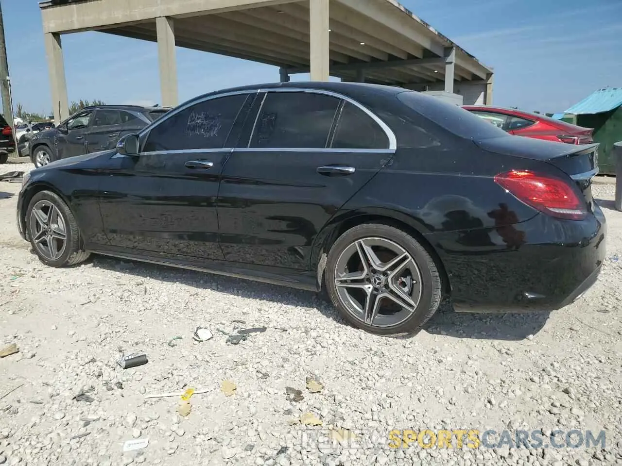 2 fotografías del automóvil dañado W1KWF8EB4LR580098 MERCEDES-BENZ C-CLASS 2020