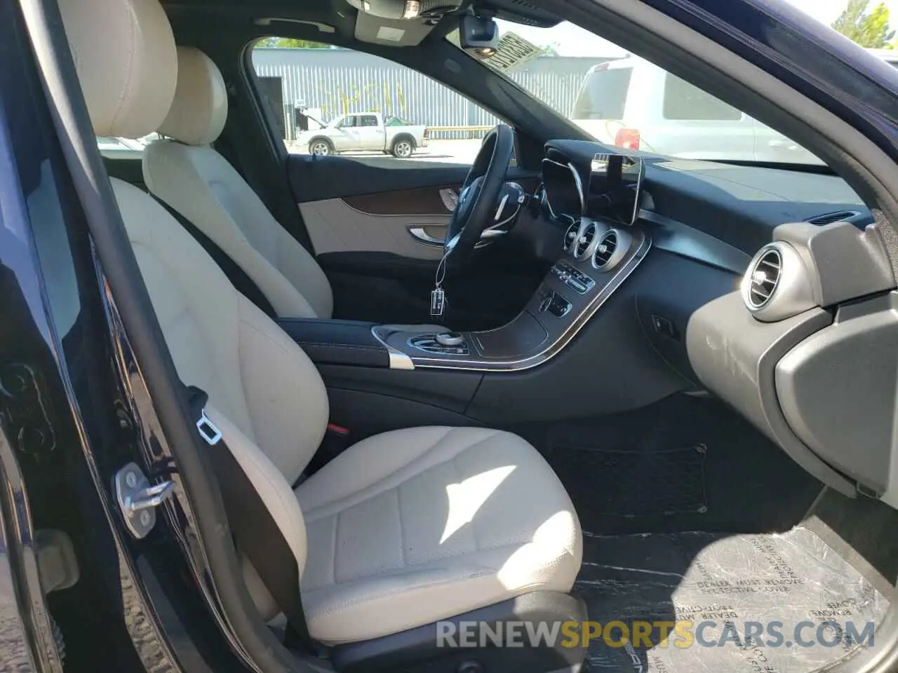 5 fotografías del automóvil dañado W1KWF8EB5LR595497 MERCEDES-BENZ C-CLASS 2020