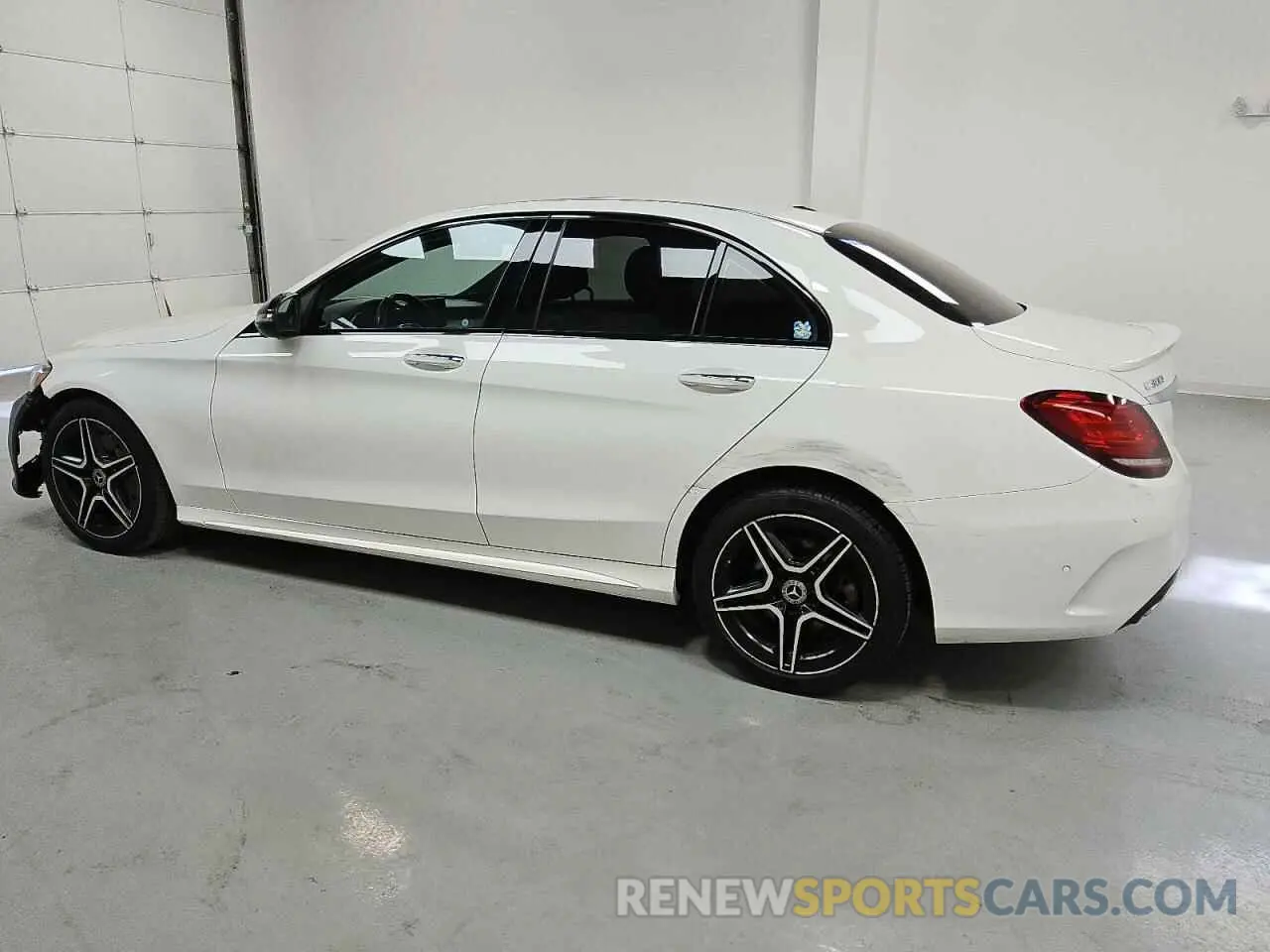 2 fotografías del automóvil dañado W1KWF8EB6LR597226 MERCEDES-BENZ C-CLASS 2020