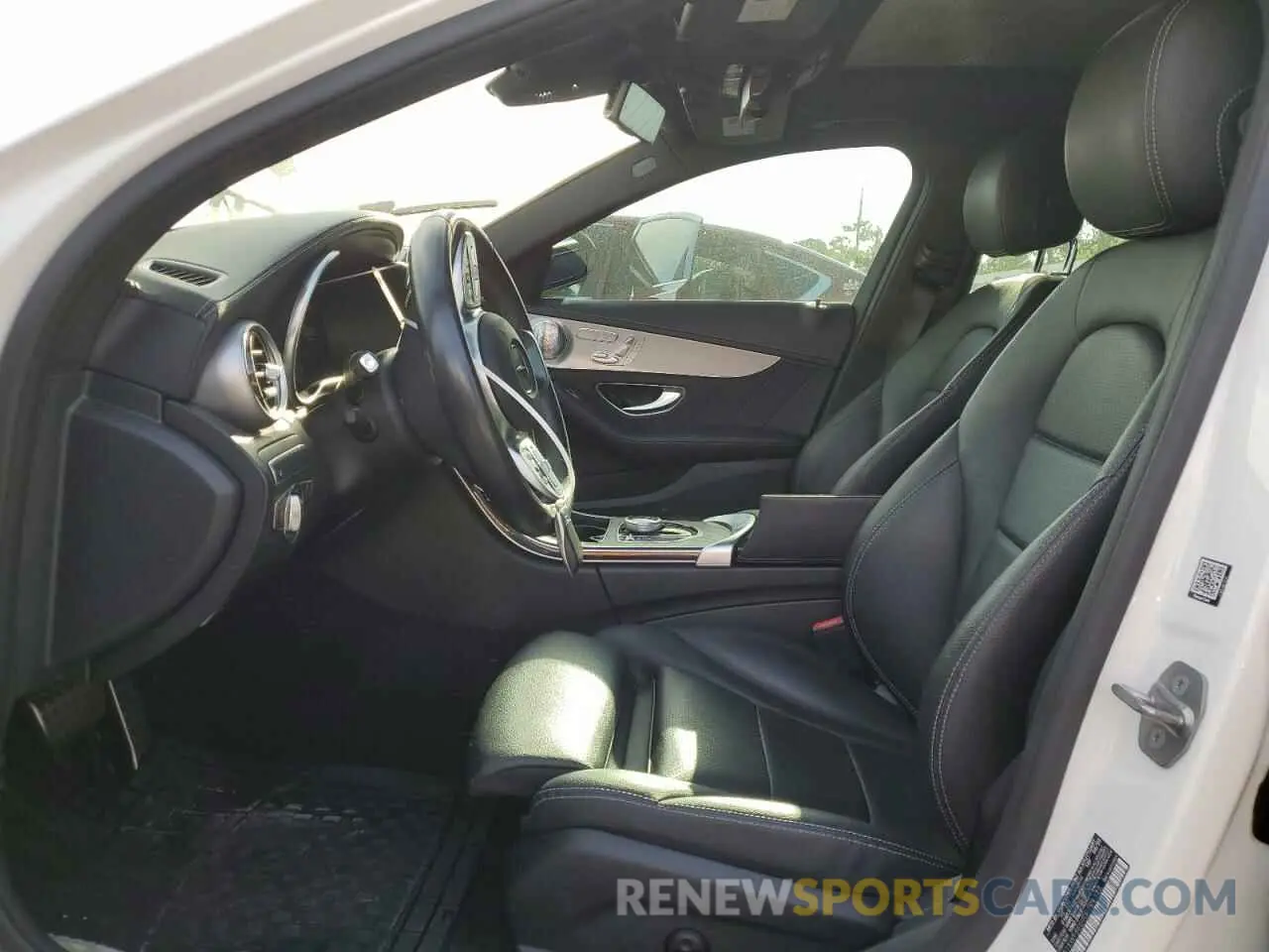 7 fotografías del automóvil dañado W1KWF8EB9LR594322 MERCEDES-BENZ C-CLASS 2020