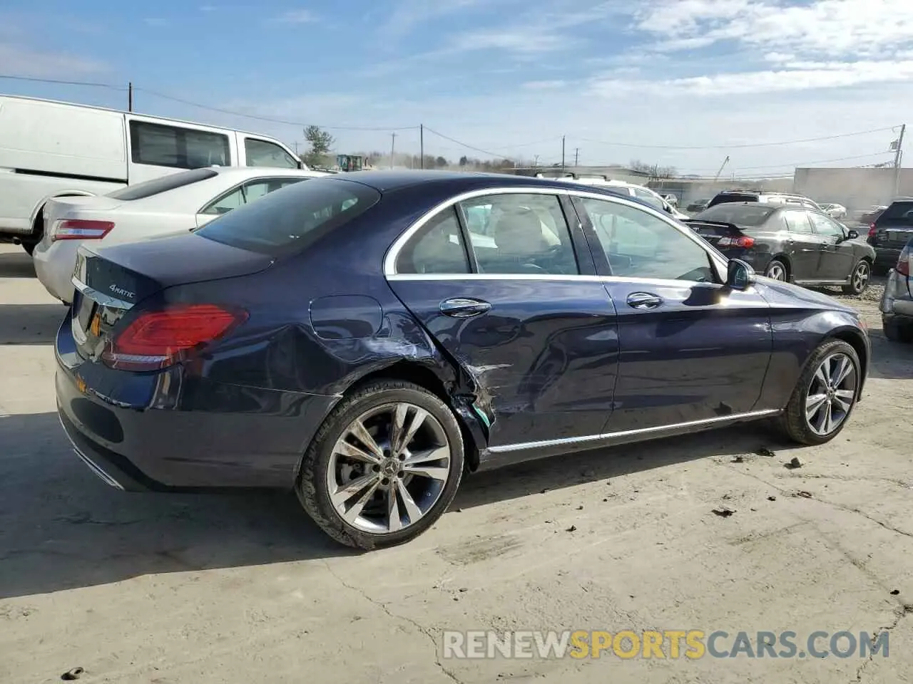 3 fotografías del automóvil dañado W1KWF8EBXLR593115 MERCEDES-BENZ C-CLASS 2020