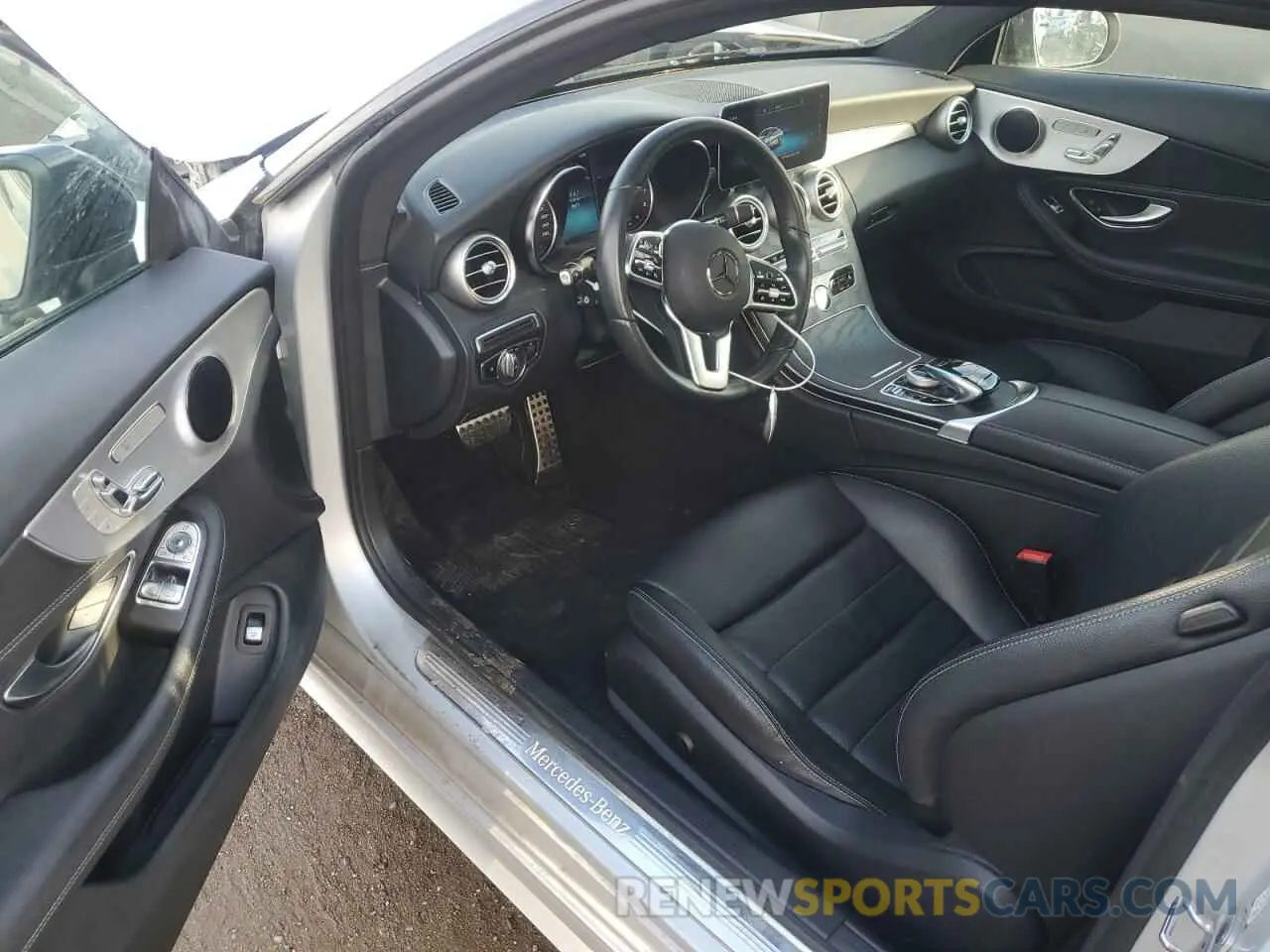 8 fotografías del automóvil dañado W1KWJ8EB6LG008802 MERCEDES-BENZ C-CLASS 2020