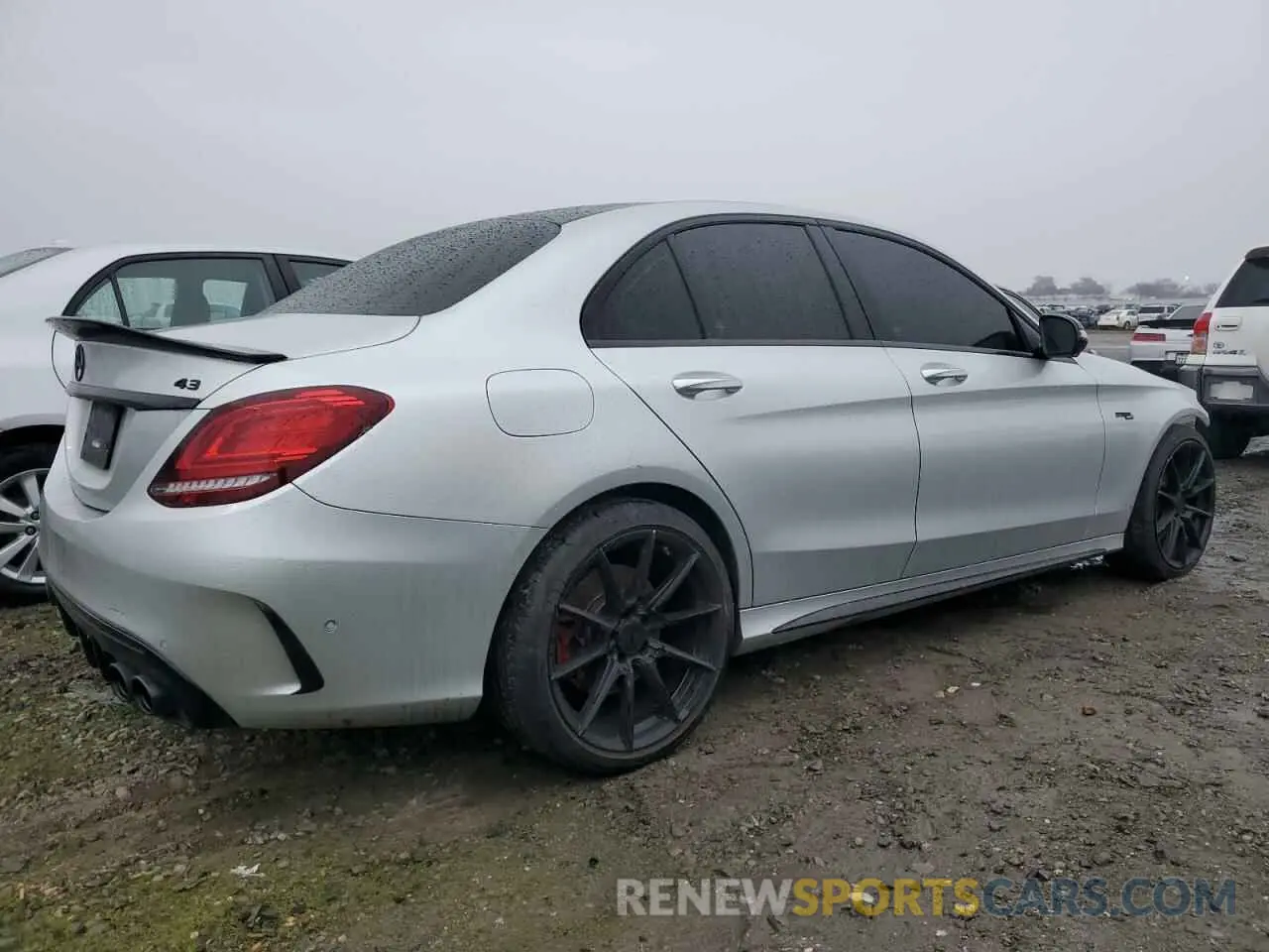 3 fotografías del automóvil dañado WDDWF6EB1LR562596 MERCEDES-BENZ C-CLASS 2020