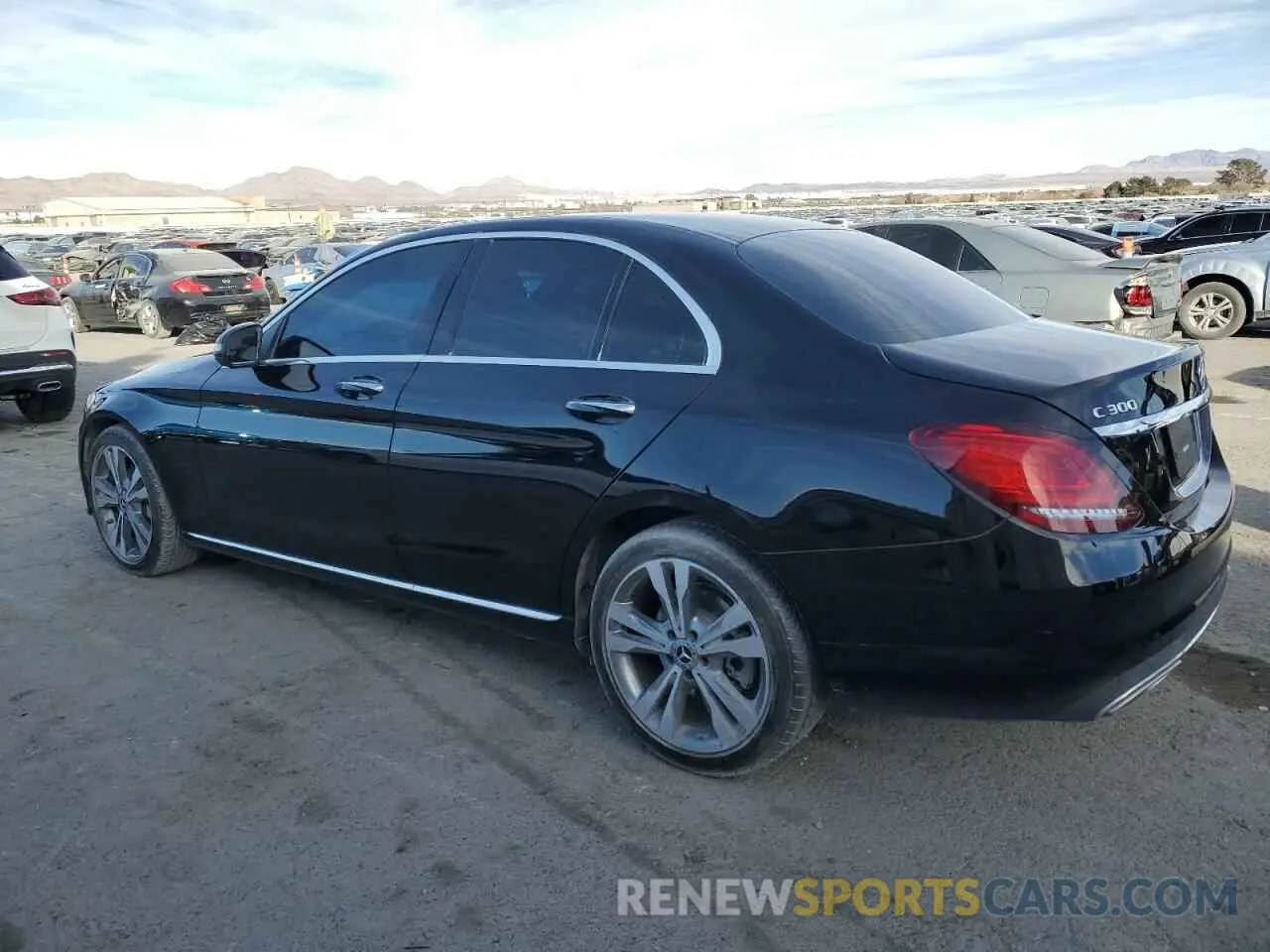 2 fotografías del automóvil dañado WDDWF8DB2LR563401 MERCEDES-BENZ C-CLASS 2020