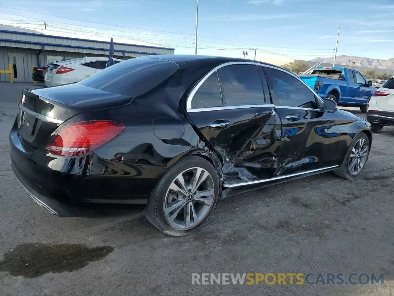3 fotografías del automóvil dañado WDDWF8DB2LR563401 MERCEDES-BENZ C-CLASS 2020