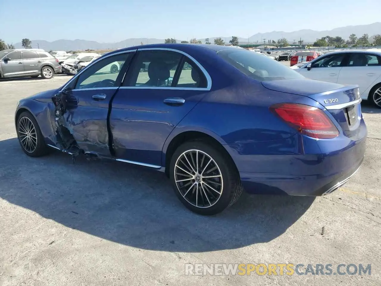 2 fotografías del automóvil dañado WDDWF8DB3LR561527 MERCEDES-BENZ C-CLASS 2020