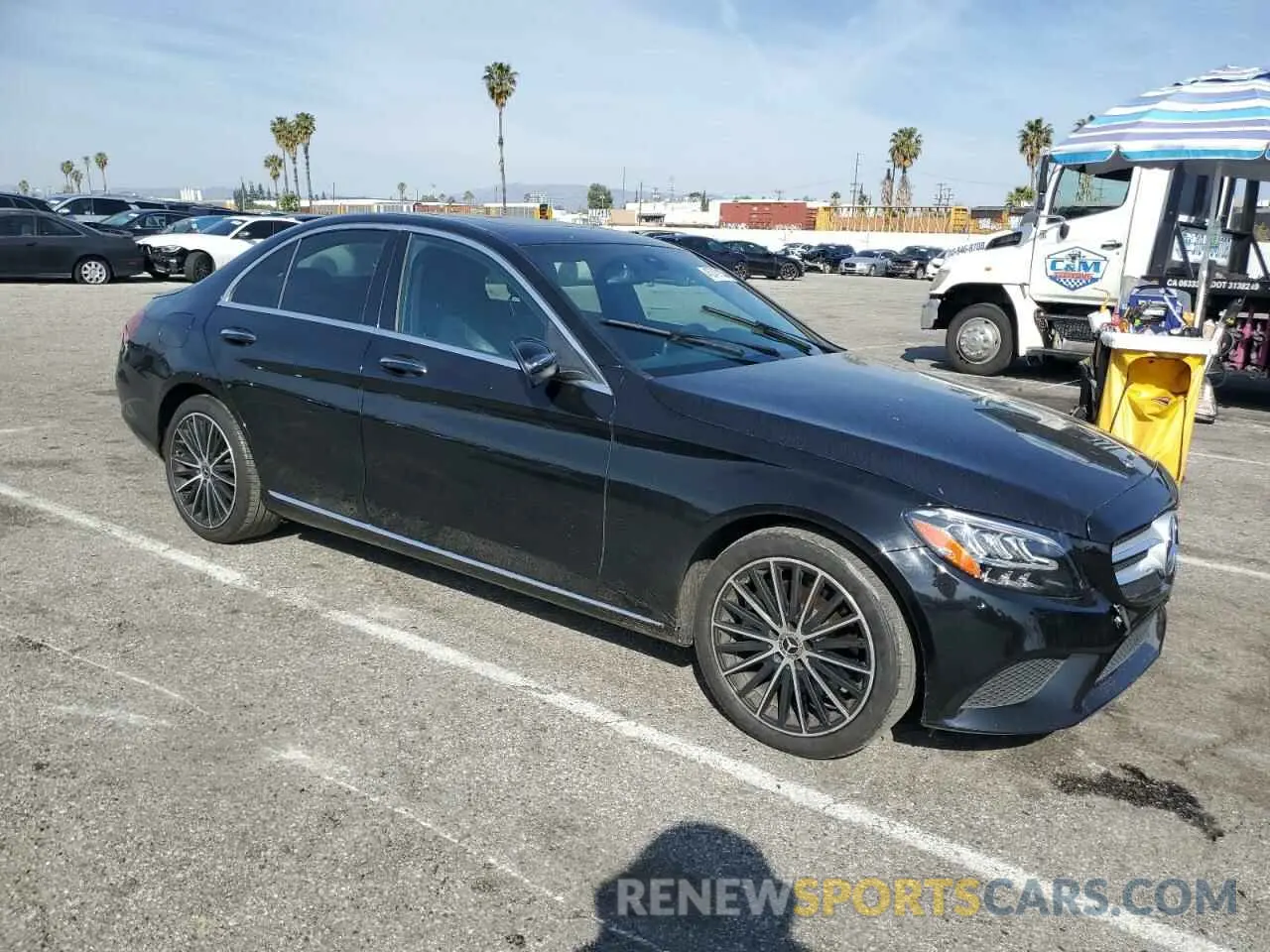 4 fotografías del automóvil dañado WDDWF8DB4LR525698 MERCEDES-BENZ C-CLASS 2020