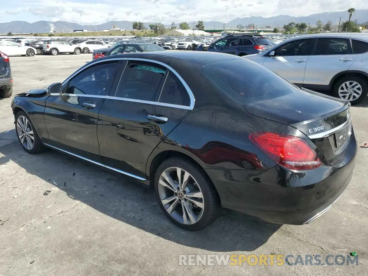 2 fotografías del automóvil dañado WDDWF8DB5LR549105 MERCEDES-BENZ C-CLASS 2020