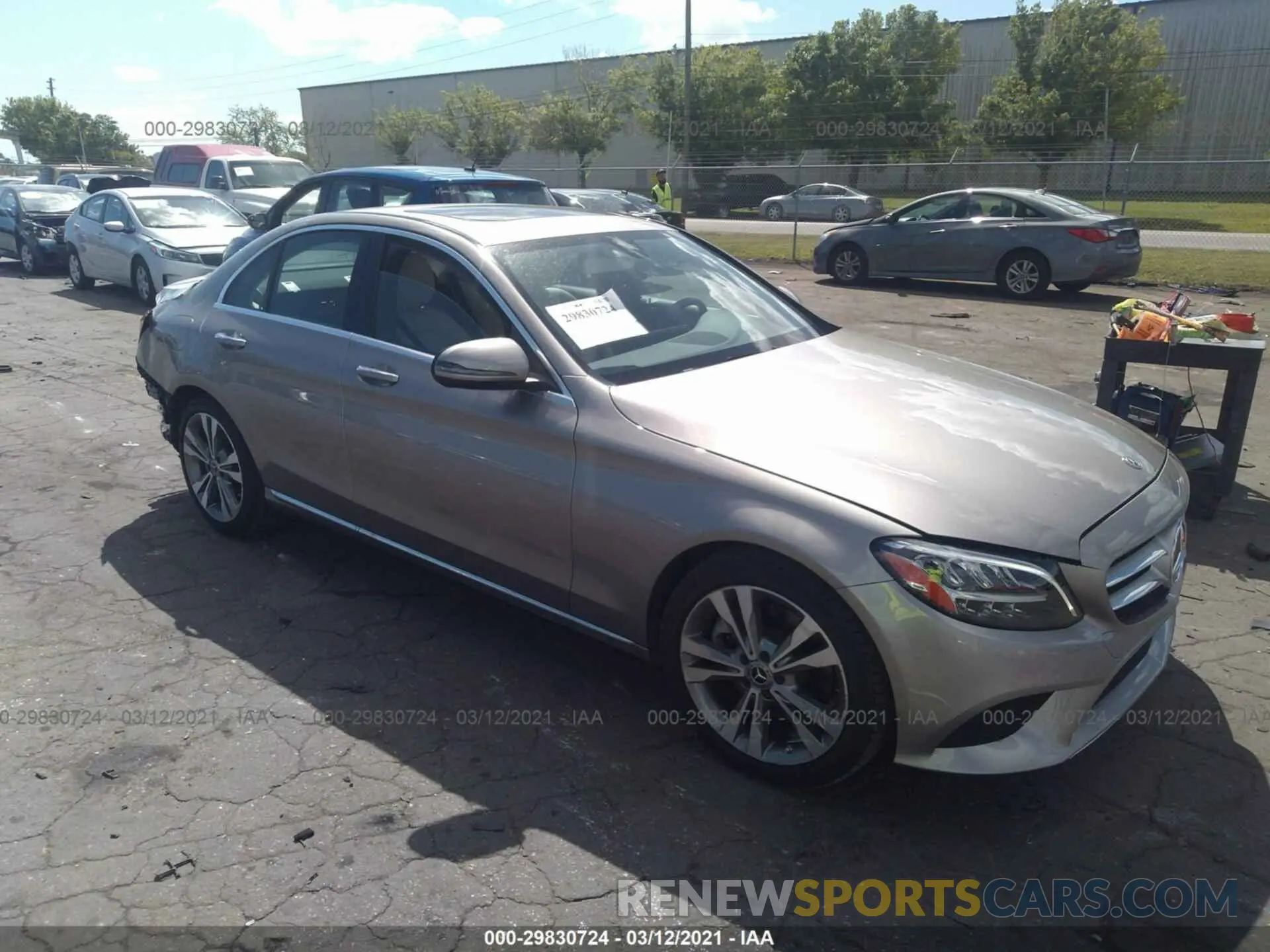 1 fotografías del automóvil dañado WDDWF8DB9LR558812 MERCEDES-BENZ C-CLASS 2020