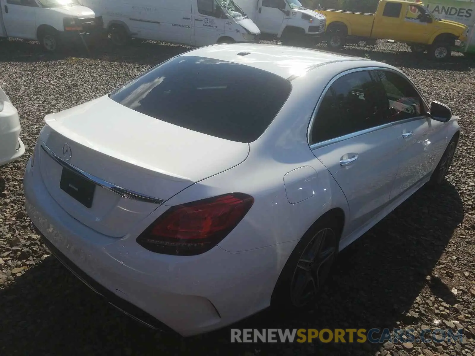 4 fotografías del automóvil dañado WDDWF8EB1LR545583 MERCEDES-BENZ C CLASS 2020