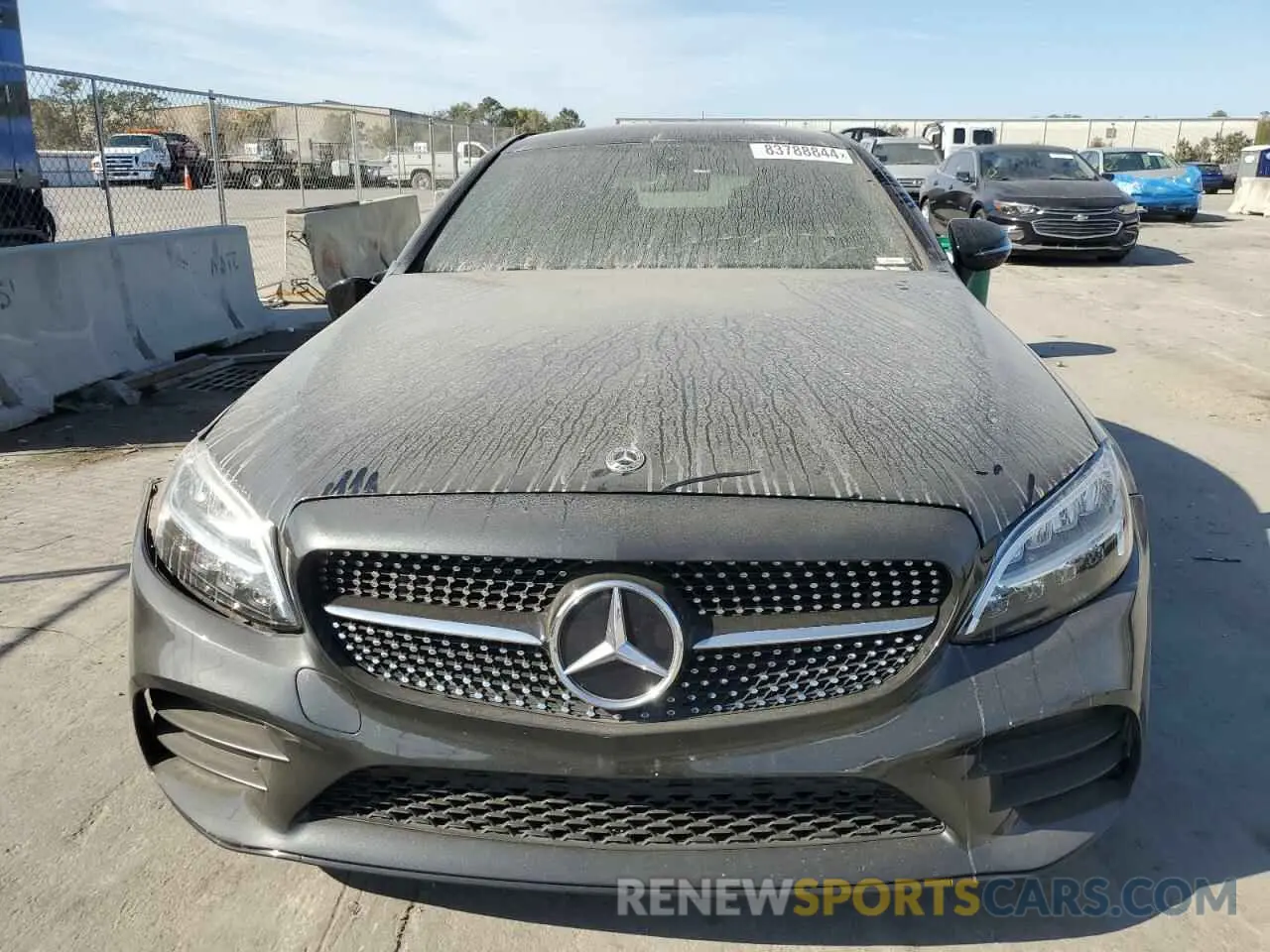 5 fotografías del automóvil dañado WDDWJ8DB1LF964986 MERCEDES-BENZ C-CLASS 2020