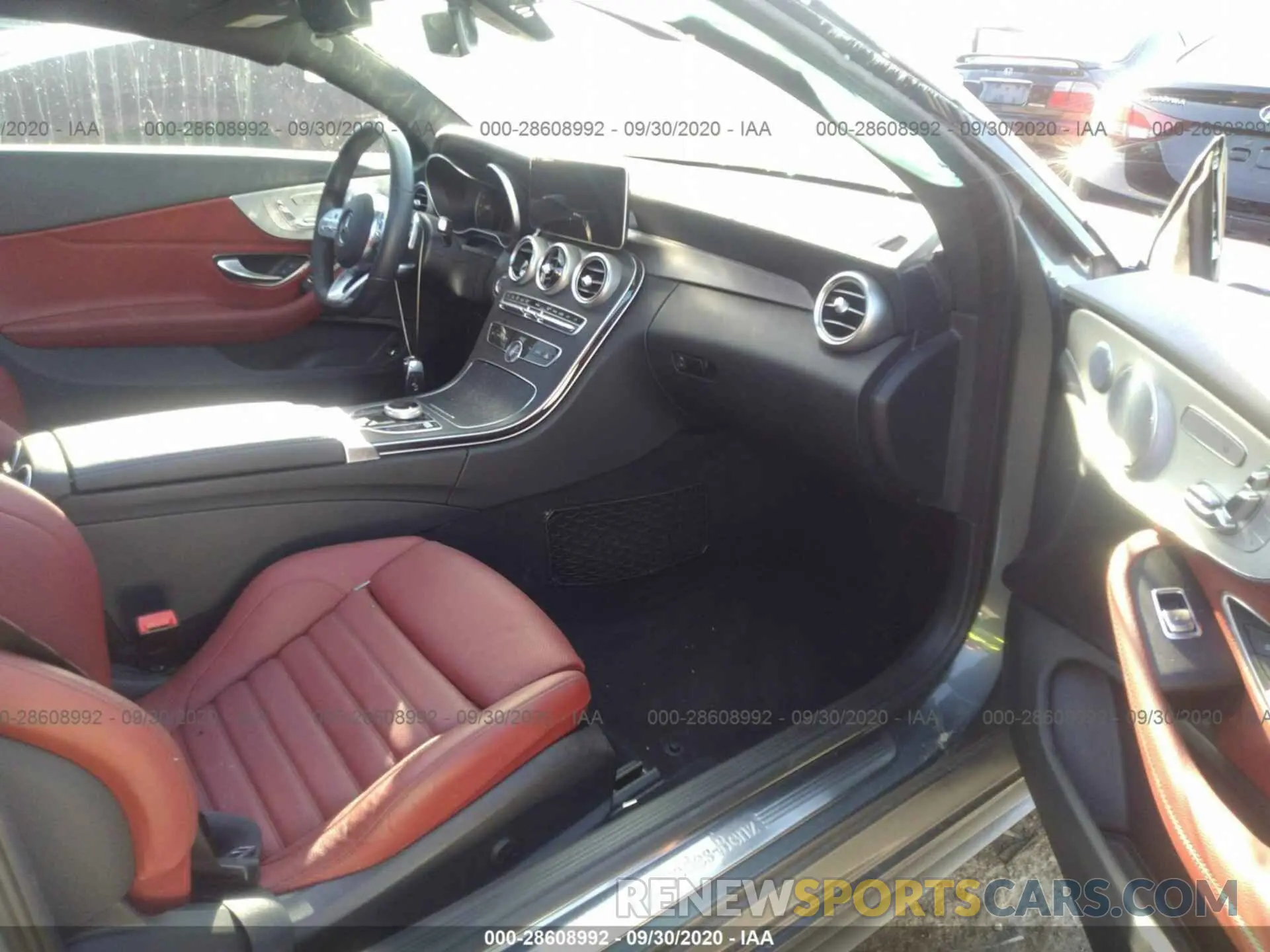 5 fotografías del automóvil dañado WDDWJ8DBXLF951475 MERCEDES-BENZ C-CLASS 2020