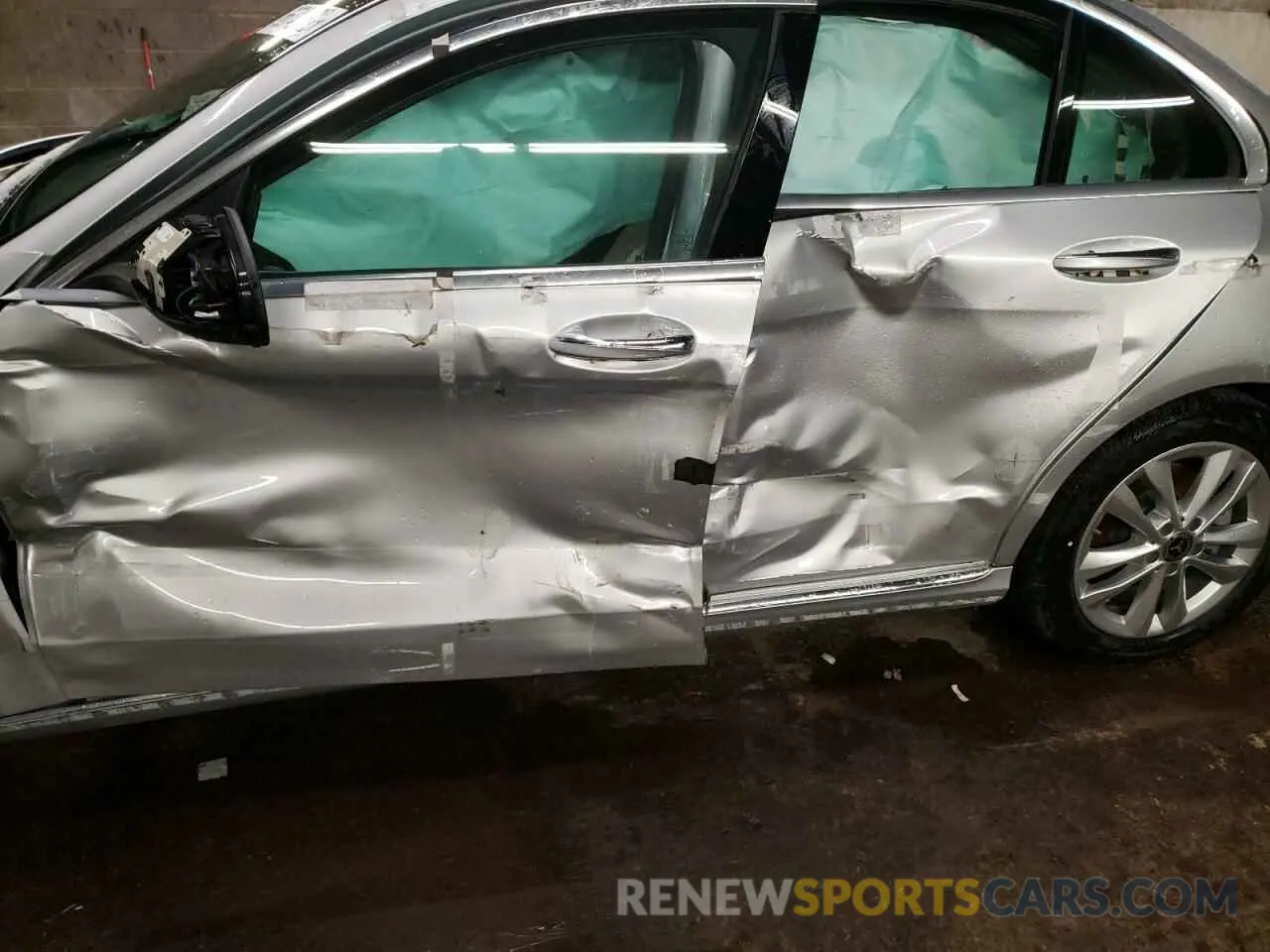 9 fotografías del automóvil dañado W1KWF8DB0MR613651 MERCEDES-BENZ C-CLASS 2021