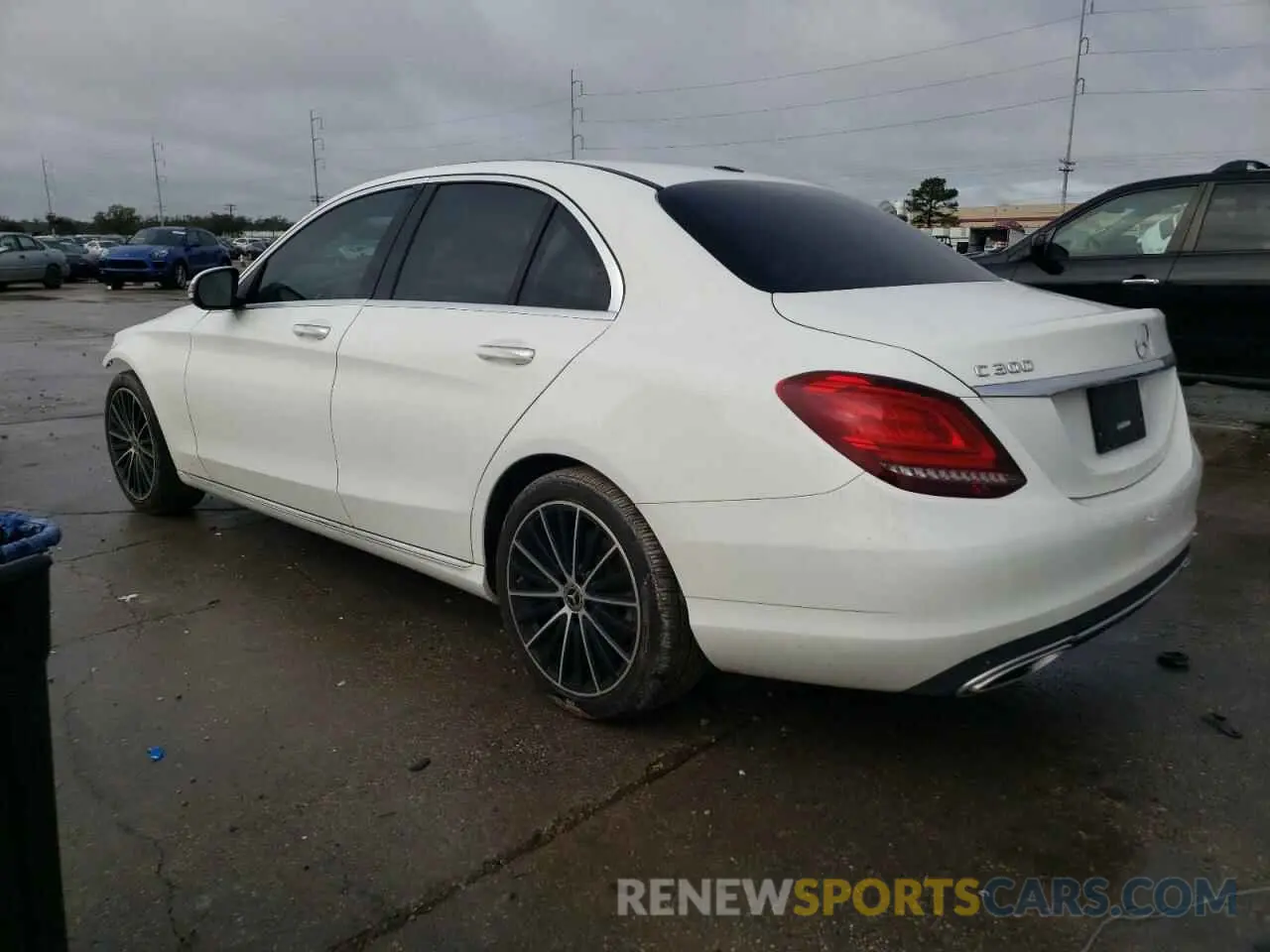 2 fotografías del automóvil dañado W1KWF8DB0MR648366 MERCEDES-BENZ C-CLASS 2021