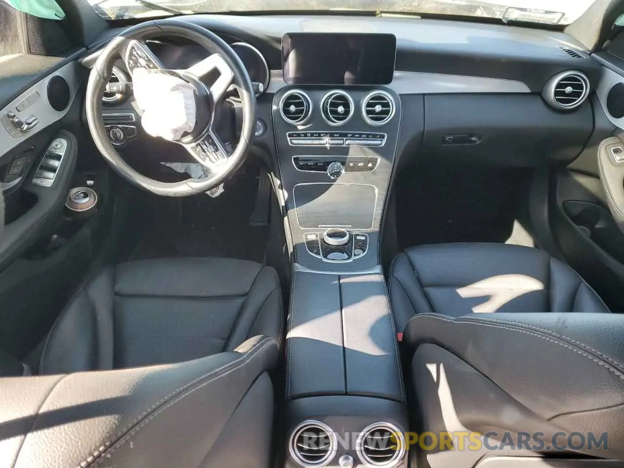 8 fotografías del automóvil dañado W1KWF8DB2MR618169 MERCEDES-BENZ C-CLASS 2021