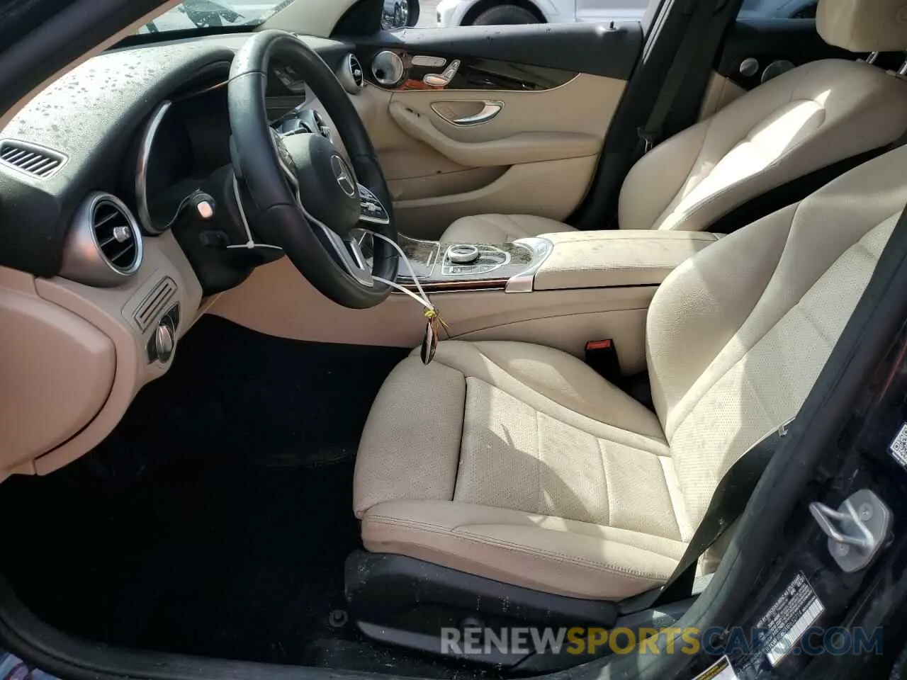 7 fotografías del automóvil dañado W1KWF8DB5MR632714 MERCEDES-BENZ C-CLASS 2021