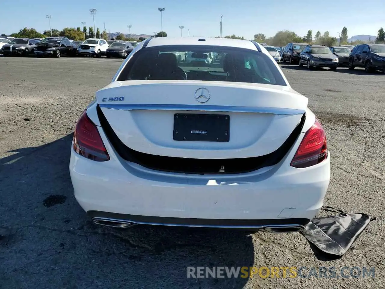 6 fotografías del automóvil dañado W1KWF8DBXMR612779 MERCEDES-BENZ C-CLASS 2021