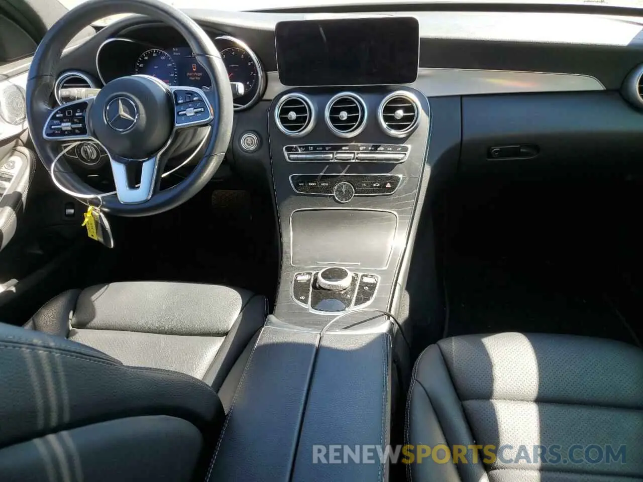 8 fotografías del automóvil dañado W1KWF8DBXMR612779 MERCEDES-BENZ C-CLASS 2021