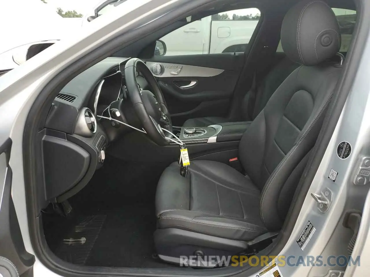 7 fotografías del automóvil dañado W1KWF8DBXMR615391 MERCEDES-BENZ C-CLASS 2021