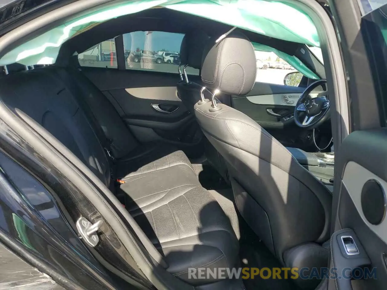 10 fotografías del automóvil dañado W1KWF8DBXMR629713 MERCEDES-BENZ C-CLASS 2021