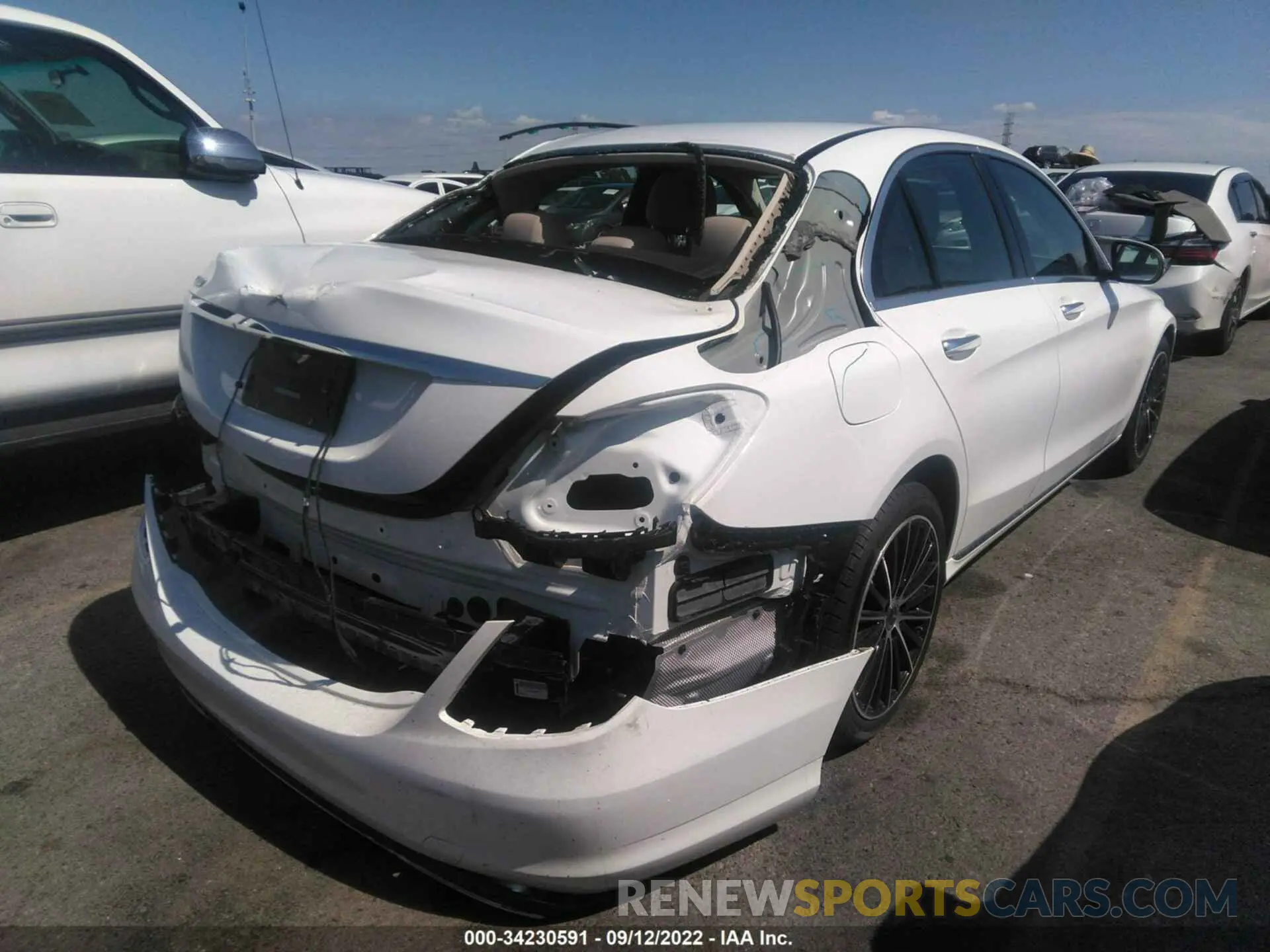 4 fotografías del automóvil dañado W1KWF8DBXMR642803 MERCEDES-BENZ C-CLASS 2021