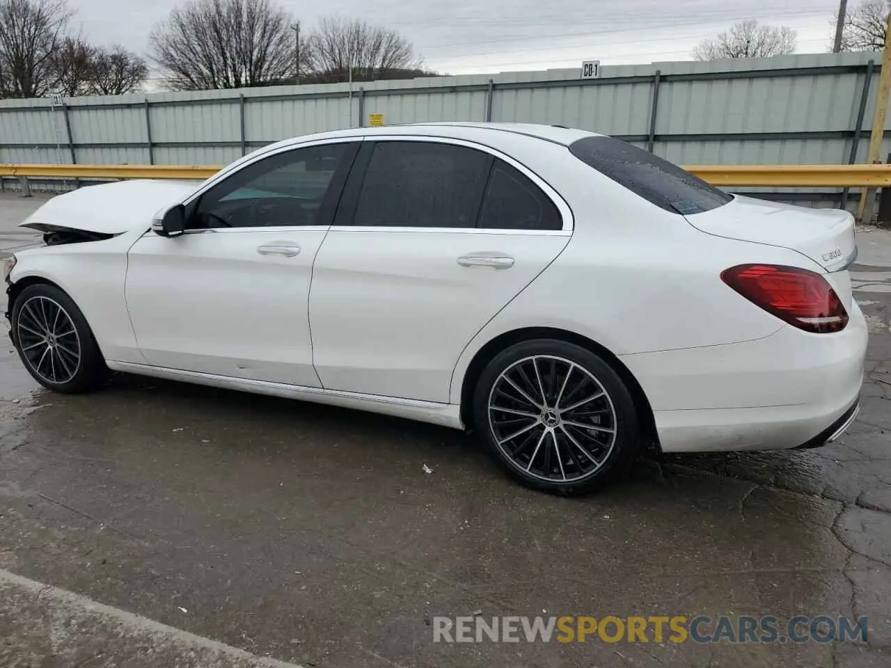 2 fotografías del automóvil dañado W1KWF8DBXMR647273 MERCEDES-BENZ C-CLASS 2021