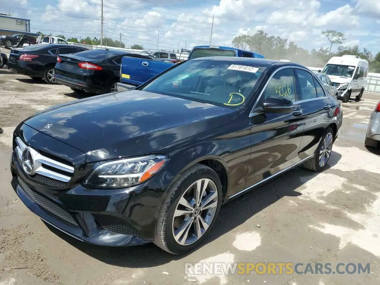 2 fotografías del automóvil dañado W1KWF8EB1MR608702 MERCEDES-BENZ C-CLASS 2021