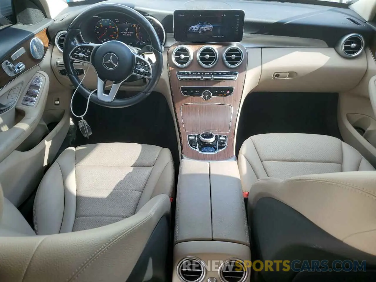 8 fotografías del automóvil dañado W1KWF8EB1MR653137 MERCEDES-BENZ C-CLASS 2021