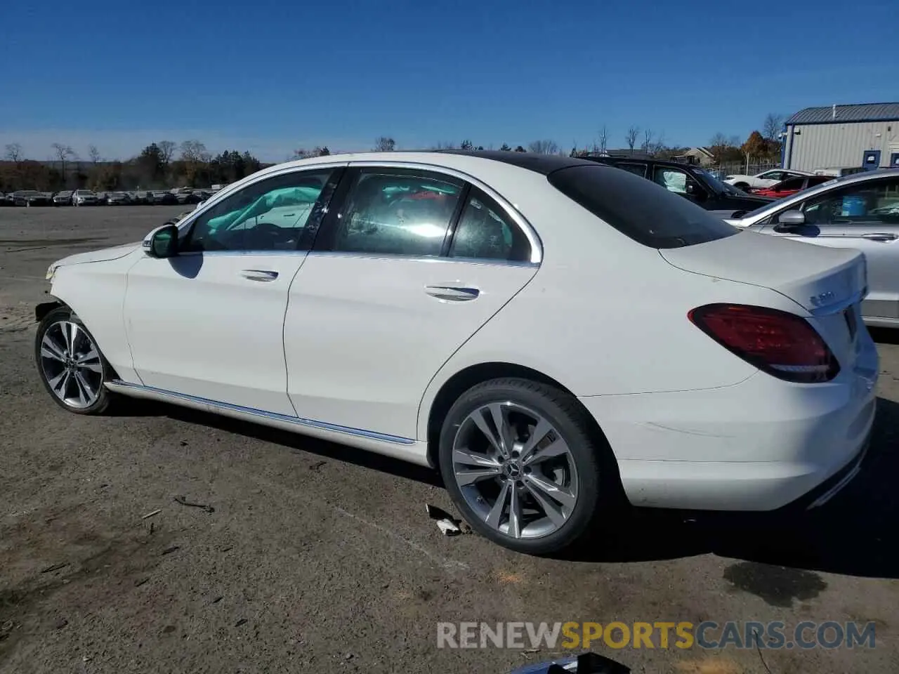 2 fotografías del automóvil dañado W1KWF8EB5MR626538 MERCEDES-BENZ C-CLASS 2021